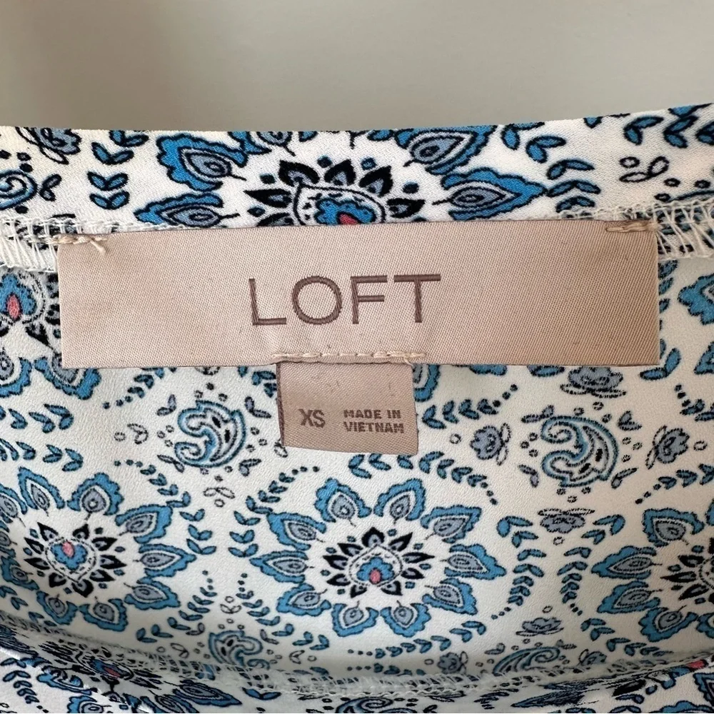 Loft Short Sleeve Medallion Design Blouse Size XS - Picture 9 of 13